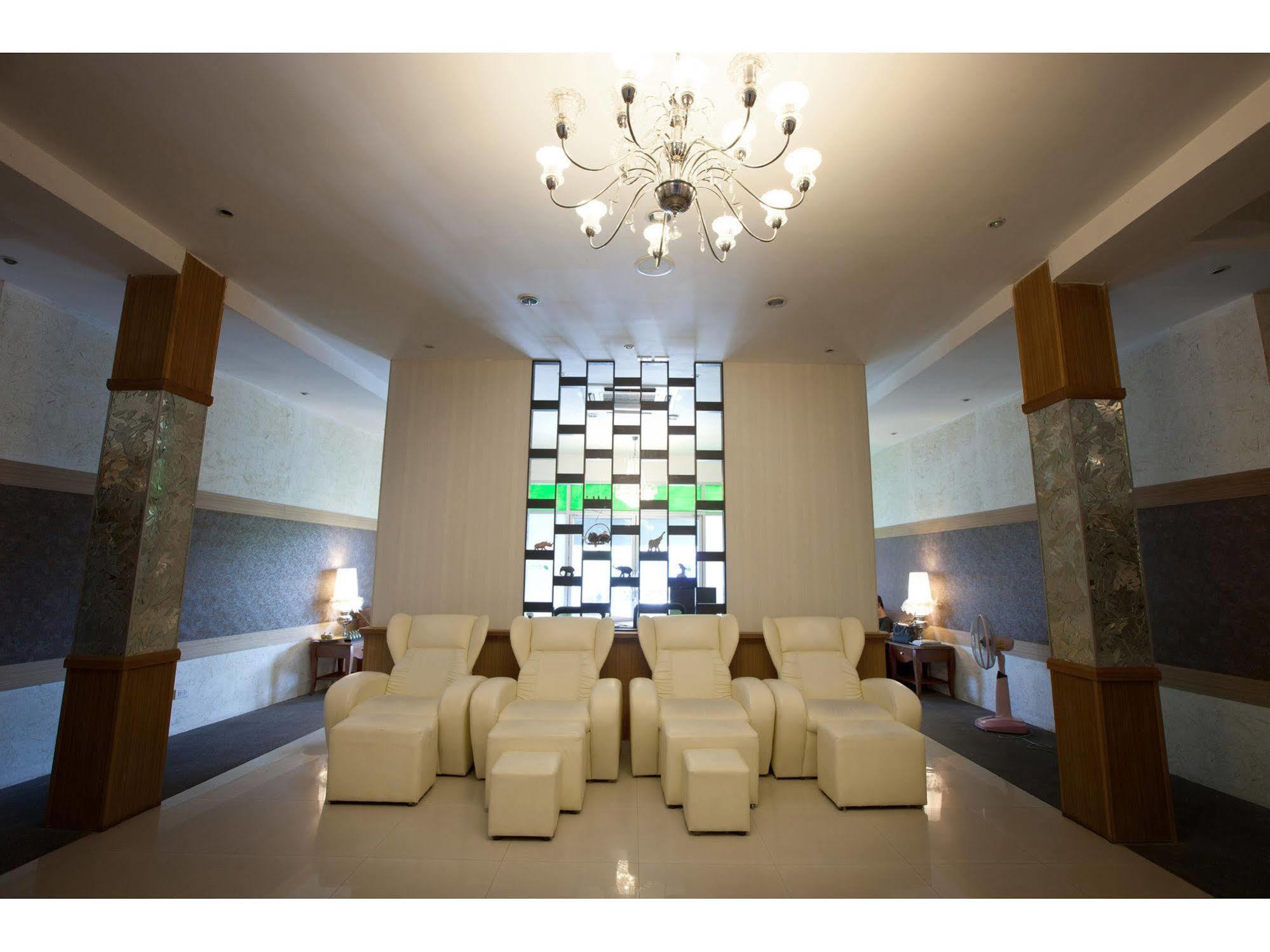 Green Residence Hotel Bang Rak Beach  Exterior photo